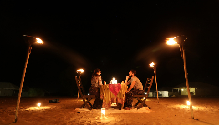 dinner On Dunes